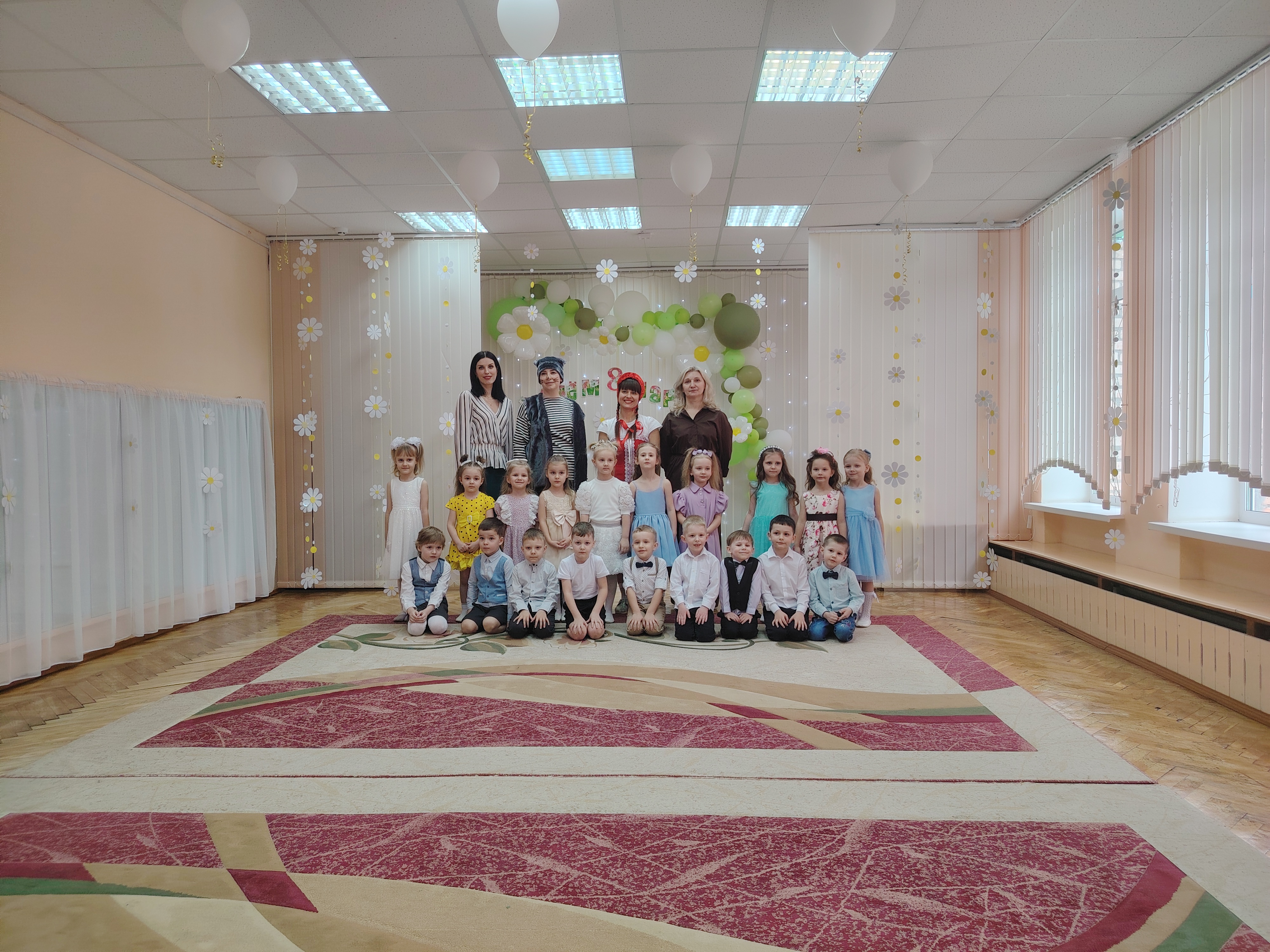 Праздник бабушек и мам