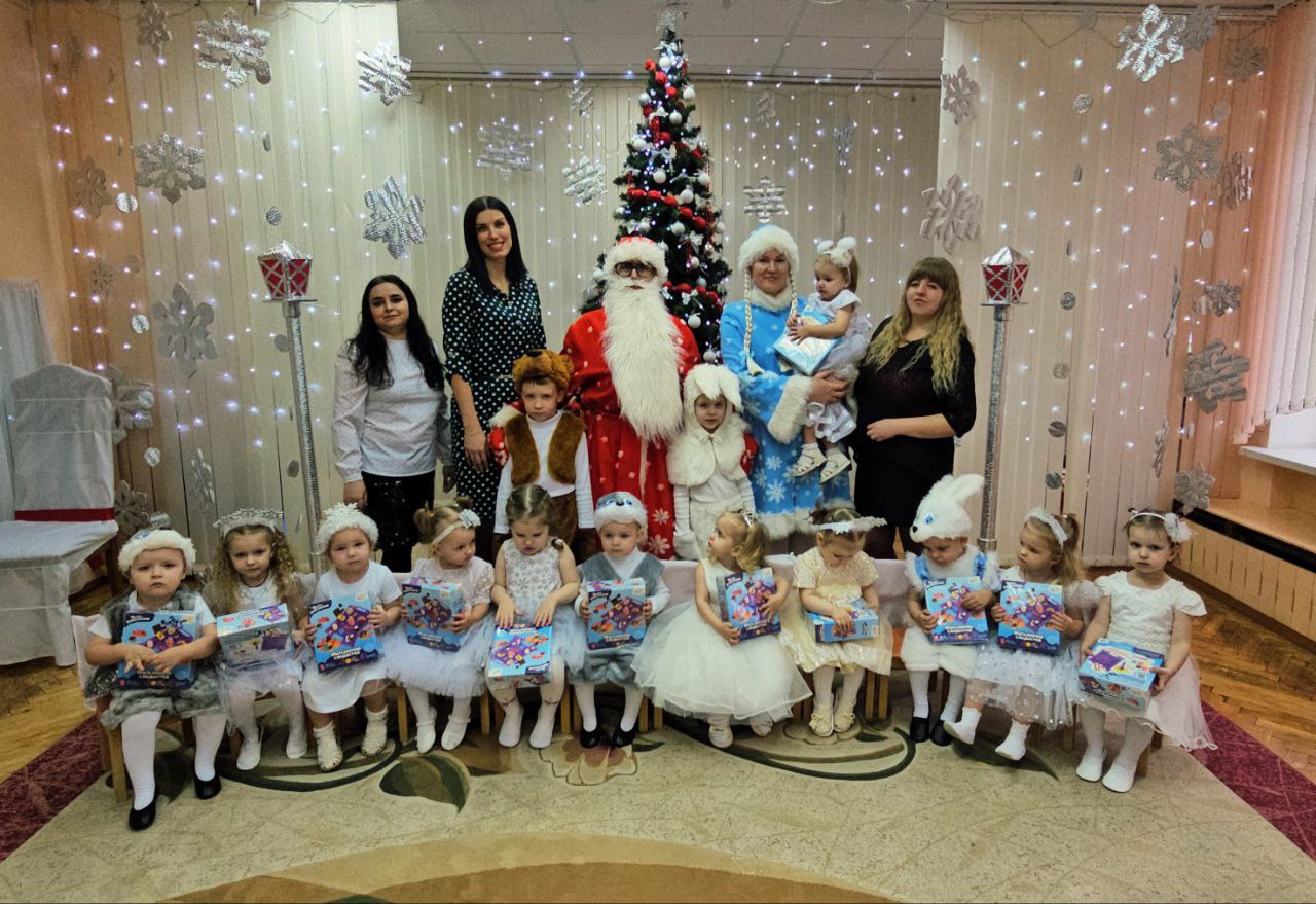Новогодний утренник для самых маленьких 