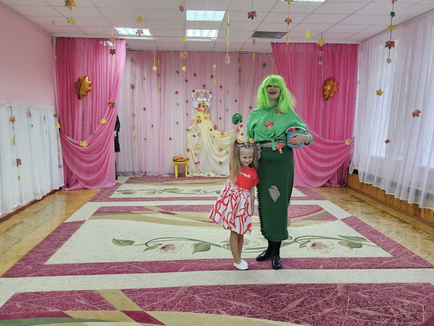 Кикимора в гостях у ребят